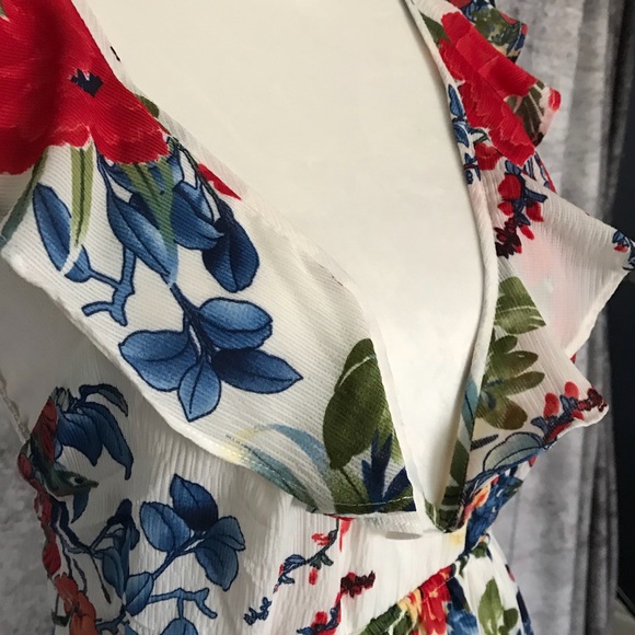 Floral Plunging Ruffle V-Neck Maxi - Picture 5 of 7